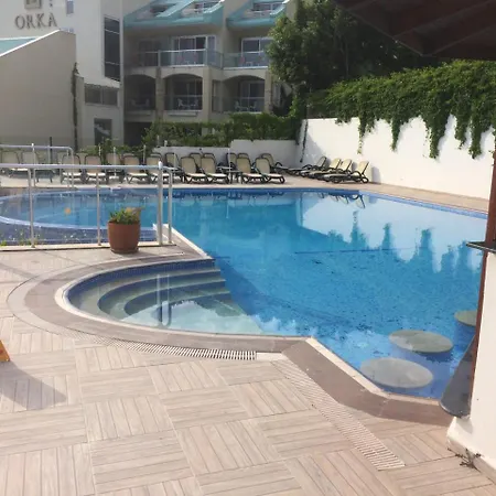 Golden Life Heights Deluxe - Adult Only Otel 4*