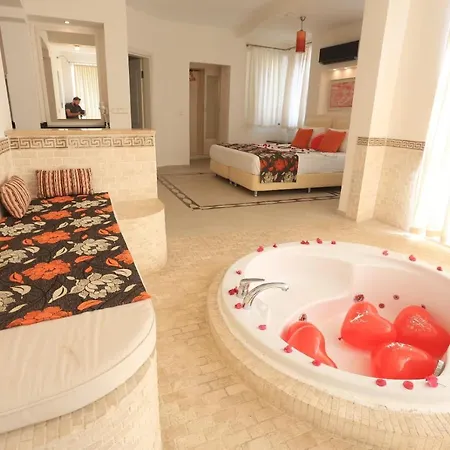 Golden Life Heights Deluxe - Adult Only Hotell